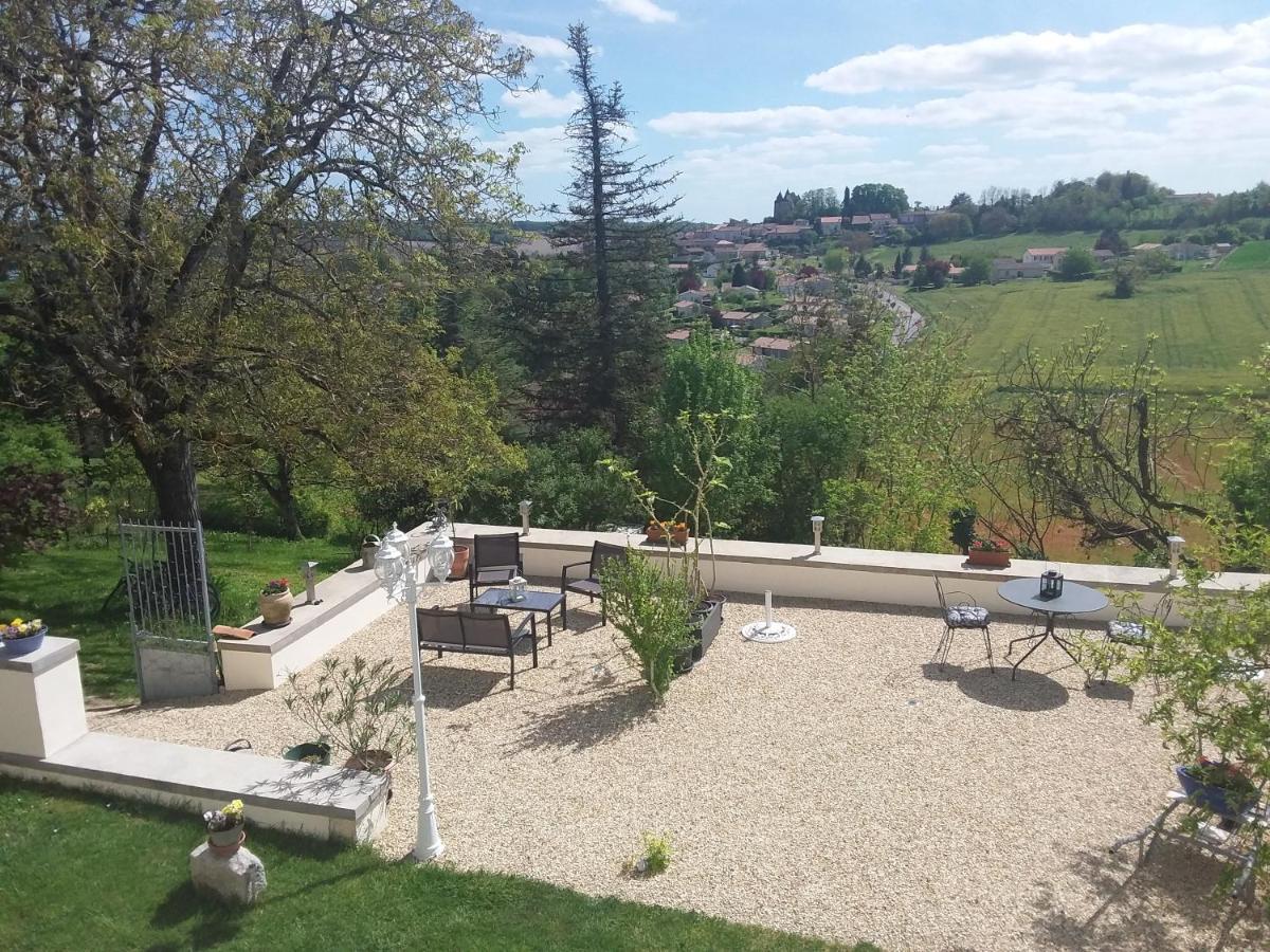 Montismaurelli Bed & Breakfast Montmoreau Екстериор снимка